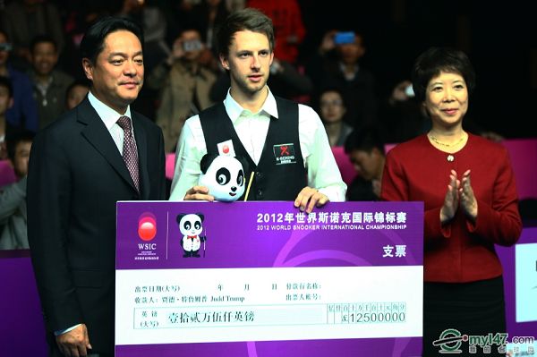 队在激烈的 队在激烈的