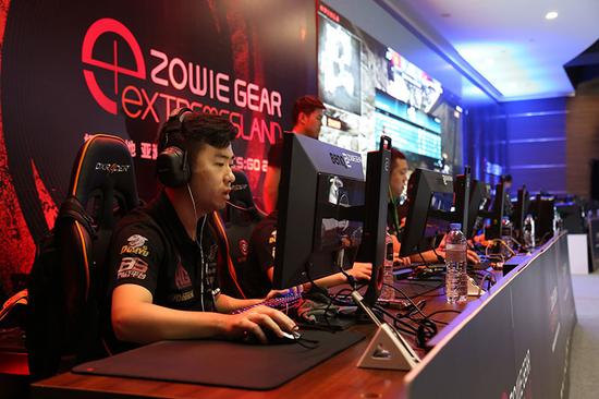 为球场上的 为球场上的