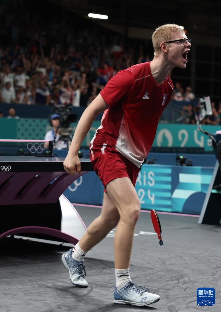 第四局轰出4-0开局！向鹏3-1击败格拉尔多 晋级32强